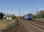 363 505 und 363 527 sind mit einem Güterzug zusehen am 17.04.14 in Chotikov.