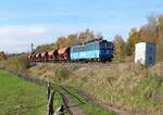 363 245-2 zu sehen am 26.10.24 mit einem Schotterzug in Chotikov.