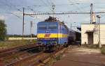 CSD 363123 mit dem D 476 Istropolitan nach Hamburg um 17.27 Uhr am 29.6.1992 im   Bahnhof Kutna Hora.