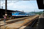 CD 363 064-7 mit zug 7816 wartet auf die Abfahrt nach Pilsen in Hbf.