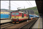 CD 371005- bespannt hier am 10.6.2024 um 11.18 Uhr den aus Cheb angekommenen R 609 Krusnohor nunmehr in Richtung Prag.