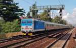 371 002 zieht am 30.09.10 den EC 175 vorbei am S-Bahnhof Dresden-Strehlen Richtung Bad Schandau.