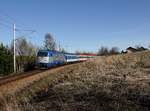 Die 380 001 mit einem Ex nach Prag am 14.04.2018 unterwegs bei Suchdol.