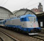 18.2.2015 11:03 ČD 380 009-1 verschiebt einige Wagen für den nächsten EC in Praha hl.n..