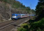 380 014 mit einem EC am 26.08.2015 bei Tynec nad Labem.