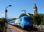 ČD 380 011  ČD Nostalgie  am EC271 Petrov bei der Ankunft in Haltestelle Nagymaros-Visegrád.