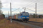 Am 26.01.25 schleppte 383 017 einen Containerzug durch Wittenberg-Labetz Richtung Falkenberg(E).