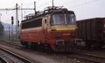 Am 27.6.1988 stand 230030 abgebügelt im Bahnhof Kutna Hora.