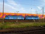 Bei der Ausfahrt in Plzen am 26.08.12 sah man die 363 501-8 und die 240 021-6. Foto entstand aus dem Zug!