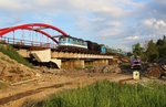 Am 10.06.16 wurden 242 211-1, 464 102, T211 0101 und T435 1045 nach Sokolov überführt. Da der Zug mit viel Verspätung kam, war die Brücke in Tršnice die einzige Möglichkeit. 
