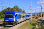 RJ Graz-Praha mit vorausfahrendem Steuerwagen am 06.09.2015 bei der Durchfahrt im Bahnhof Eichberg an der Semmeringbahn.