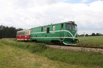 TU 47004 war am 13.06.2016 Zuglok des Personenzuges 208 nach Obratan, den ich bei der Vorbeifahrt nahe Horni Skrichov fotogragieren konnte.