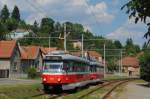 Tw.1517 + 1558 in der Bystrcka ulica kurz hinter der Haltestelle Branka. (19.07.2014)