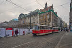 T3R.P 8511 und 8438 waren am 28.12.2024 auf der Linie 5 von Slivenec nach Vozovna ikov unterwegs. Gerade wird der Wenzelsplatz berquert.