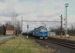 230 031-7 und 230 079-6 waren am 13.02.24 mit einem Kesllelzug in Citice Richtung Cheb zu sehen.