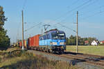 Mit einem Containerzug am Haken passiert 383 003 der CD Cargo auf dem Weg Richtung Falkenberg(E) am 20.10.24 Wittenberg-Labetz. 