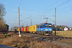 383 018 der CD Cargo führte am 05.12.24 einen Containerzug über´s Gegengleis durch Wittenberg-Labetz Richtung Falkenberg(E).