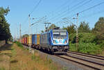 Der CD-Diamant 388 005 schleppte am 12.09.24 einen Containerzug durch Wittenberg-Labetz Richtung Falkenberg(E).