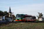 GWTR 654 045, im Einsatz für AŽD Praha auf der Pflaumenbahn, als Os25531 (Třebívlice - Litoměřice hor.n.) am 02.09.2020 in Sulejovice.