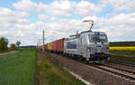 383 410 der Metrans führte am 25.04.20 einen Containerzug durch Rodleben Richtung Roßlau.