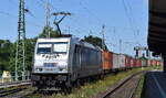 METRANS Rail s.r.o., Praha [CZ] mit ihrer  386 001-2  [NVR-Nummer: 91 54 7386 001-2 CZ-MT] und einem Containerzug am 25.06.24 Höhe Bahnhof Magdeburg-Neustadt.