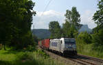 386 009 schleppte am 11.06.19 einen Containerzug durch Rathen Richtung Dresden.