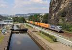 383 408-2 (Metrans) zusehen mit einem Containerzug am 08.08.20 in Ústí nad Labem-Střekov.