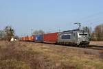 Am 24.02.21 rollte der Metrans-Vectron 383 408 mit einem Containerzug durch Jütrichau Richtung Roßlau.