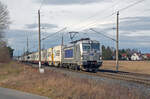 Mit einer langen Leine weißer Container rollte 383 422 der Metrans am 26.01.25 durch Wittenberg-Labetz Richtung Falkenberg(E).