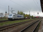 Am 23.04.2016 kam 386 011 mit einem Containerzug aus Richtung Salzwedel nach Stendal und fuhr weiter in Richtung Magdeburg.