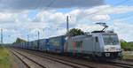 PKP CARGO INTERNATIONAL a.s./AWT, Ostrava [CZ] mit  186 353-9  [NVR-Nummer: 91 80 6186 353-9 D-AKIEM] und Taschenwagenzug am 28.05.20 Bf.