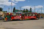 Am 29.06.15 in Odessa auf Motivsuche. An der Station Chersonsky Square sind sogar gleich zwei Wendeschleifen auf denen auch viel hin und her rangiert wird. Hier KTM 7001 im bunten Kostüm auf Linie 3. Im Hintergrund ne schöne WL80 Doppellok.