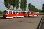 Das ist die Metrotram in Krywyi Rih in Doppelgarnitur.