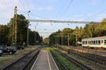 Blick am 17.07.2024 vom Bahnsteig 1 und 2 in Keszthely in Richtung Tapolca.