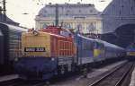 Gleich drei Lokomotiven und ein Russen Wagen sind auf diesem Foto 
zu sehen, welches ich am 21.4.1994 im Budapester Bahnhof Keleti Palyaudvar
schoss. M 40232 war an diesem Tag im Verschub eingesetzt.