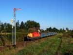 408 203 (Jenbacher-remot) mit  Balaton-Zug  1987 zw. Győr und Siófok bei Kisbér. 18.08.2014.