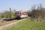 6341 020 ist mit dem Vormittagszug von Lakitelek nach Kiskunflegyhza unterwegs.