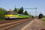 GySEV/Raaberbahn V 43 333 hat mit Zug 9924 die Kreuzung mit IC 933  KKFRANKOS  abgewartet und macht sich nun wieder auf die Fahrt nach Sopron. Fertboz, 18.05.2012