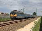 Die 431 179 mit einem Nahverkehrszug am 09.06.2012 unterwegs bei Trnok.