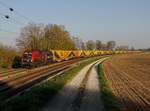 Die 470 503 mit einem KLV-Zug am 15.04.2019 unterwegs bei Langenisarhofen.