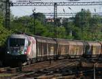 GySEV 1047 504-4 (Haydn) mit einem Gterzug am Bahnhof Budapest-Kelenfld, am 09. 08. 2010. 