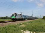 Die 470 503 mit einem Personenzug am 09.06.2012 unterwegs bei Erdőht.