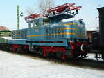 Lokomotive V 41 2010 ausgestellt im Bahnpark Budapest, fotografiert im Januar 2010