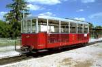 Kurzer Sommerbeiwagen (Triebwagen-Beiwagen) im Bahnhof Szcheny-hegy (8. Juli 2007)