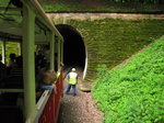 Nach dem Tunnel zwischen Hűvösvölgy und Hárs-hegy streikte am 04.06.2016 die Mk 45-2006. Hier warten wir auf die Ersatzlok Mk 45-2004 aus Hűvösvölgy.