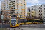 Budapest   BKV CAF Urbos 3 2114 als Linie 1, Kelenföld, 16.12.2021 