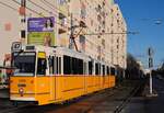 Tw.1400 der Linie 47 nach Budafok in voller Fahrt in der Fehervari ut. (31.01.2023)