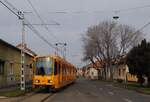 Tw.1559 (ex. Hannover 6067) in der Vörösmarty ut im Ortskern von Pacsirtatelep. (30.01.2023)