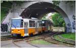 Tram Budapest. T5C5 CKD Tatra Linie 61 nach Hvsvlgy am Metro- und Strassenbahnknotenpunkt Szll Klmn tr. (11.05.2013)