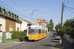 Am 10. Juli 2023 ist Ganz KCSV–7 1344 vor kurzem von der Nagysándor József utca in die Vörösmarty abgebogen. Unaufhaltsam strebt der Wagen in Richtung Pesterzsébet, Pacsirtatelep. 